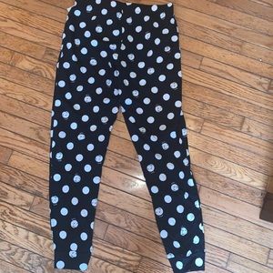 Jenni Separates Cat Dots